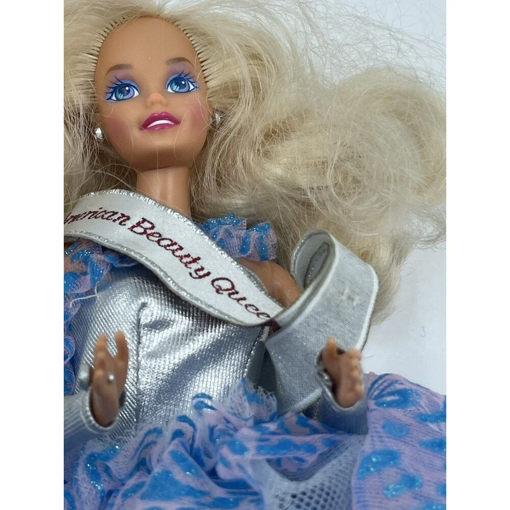 Vintage American Beauty Queen Barbie Doll 1991